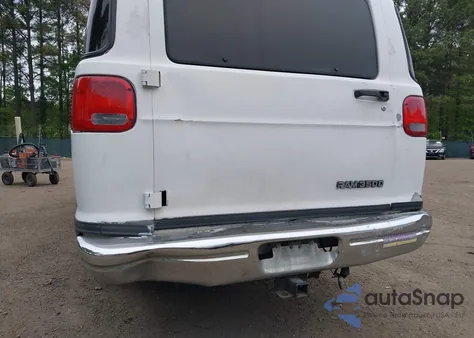 2002 Dodge Ram Wagon 3500 from USA, damaged, VIN 2B5WB35Z12K129839